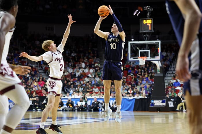 Penn State's Andrew Funk shoots a 3-pointer against Texas A&M in the first round of the NCAA Tournament in Des Moines.